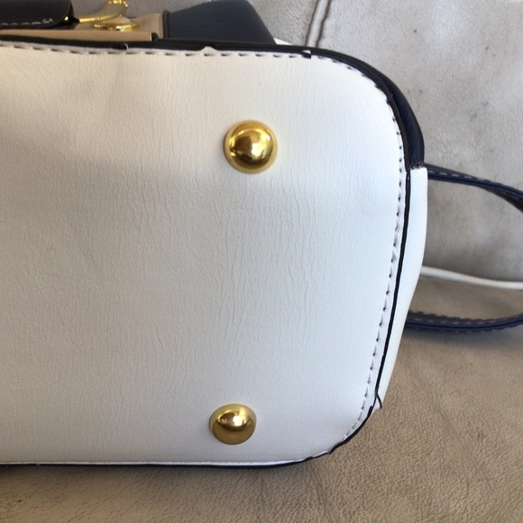 NWT Large Purse - Picture 9 of 9